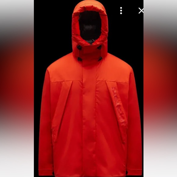 MONCLER
Men's Bright Red Hooded Down Jacket, Size 4-XL - Picture 4 of 7